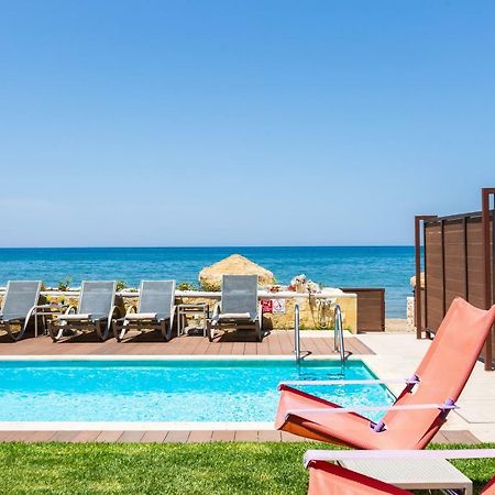 Espera Luxury Beach Front Residence With Pool & Bbq, By Thinkvilla 레팀노 외부 사진