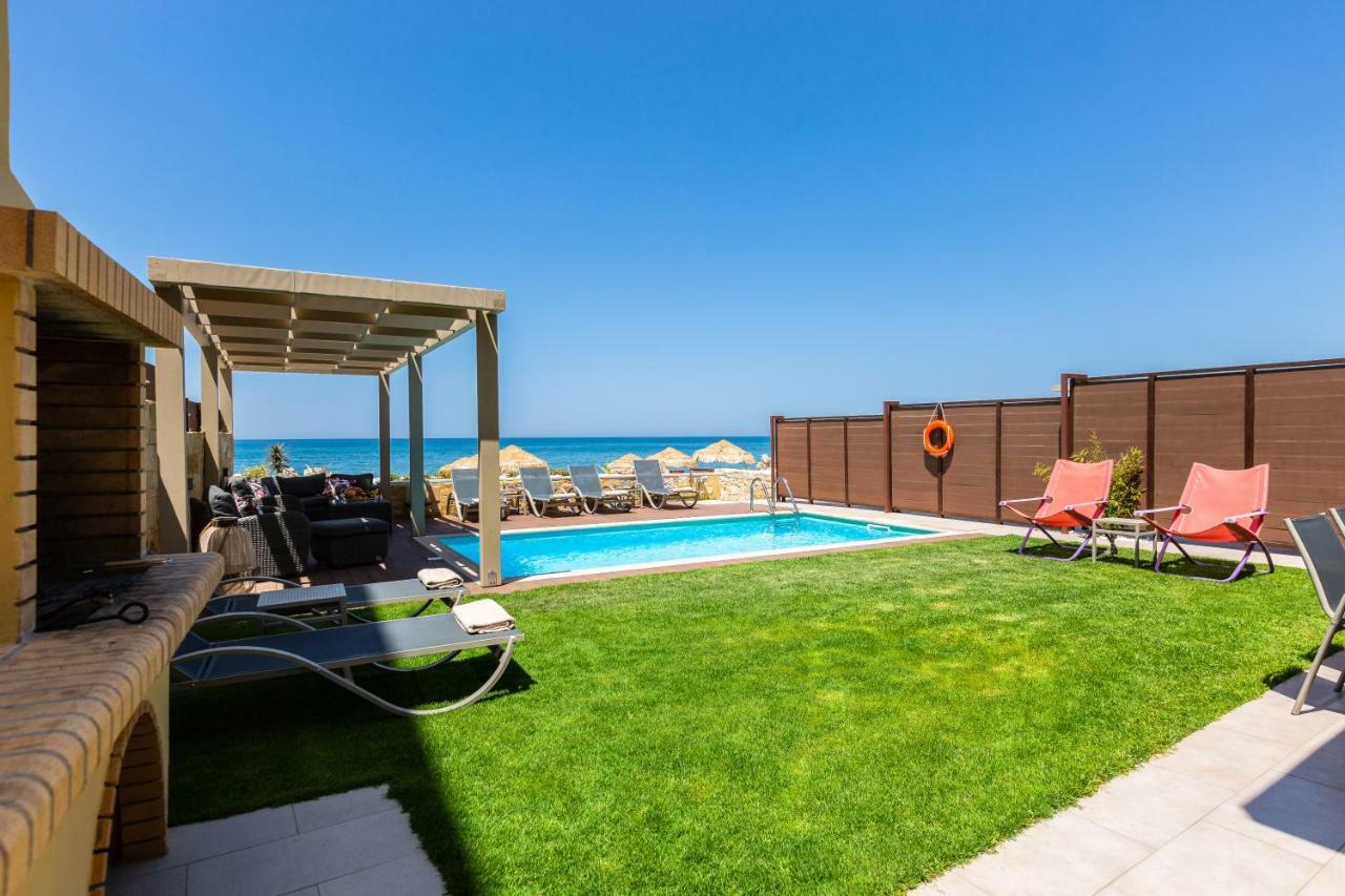 Espera Luxury Beach Front Residence With Pool & Bbq, By Thinkvilla 레팀노 외부 사진