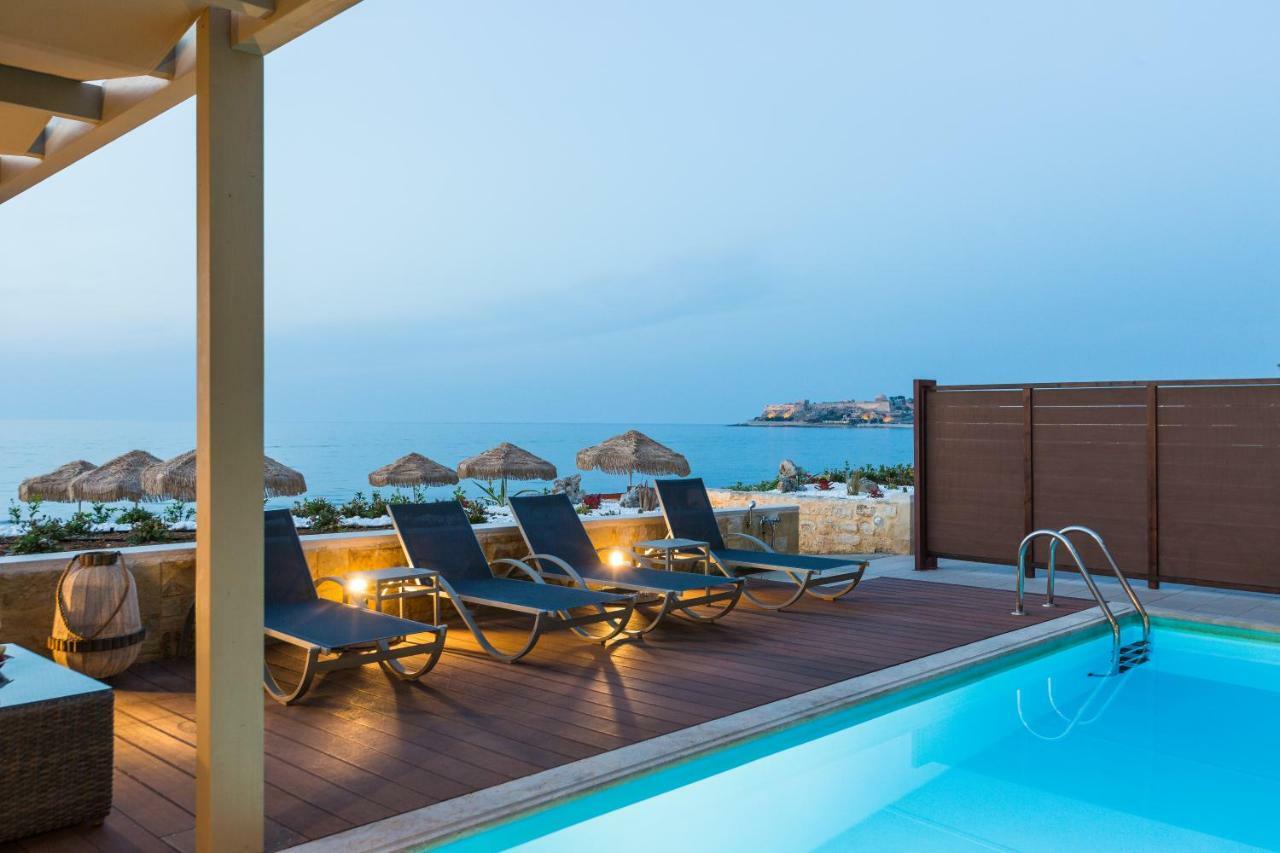 Espera Luxury Beach Front Residence With Pool & Bbq, By Thinkvilla 레팀노 외부 사진